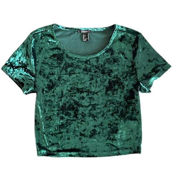 Forever 21 Tops - Crushed Velvet Crop Top Tee